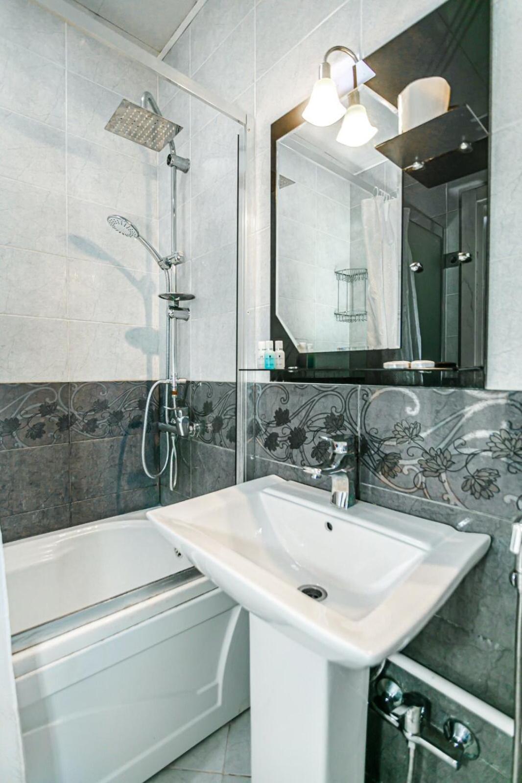 Azneft Square Deluxe Apartment Baku Eksteriør billede